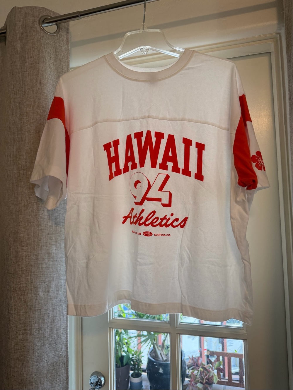 Old Navy White and Red Hawaii Athletics Graphic Tee size XL
